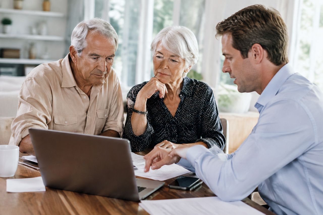 Financial advisor with a retired couple