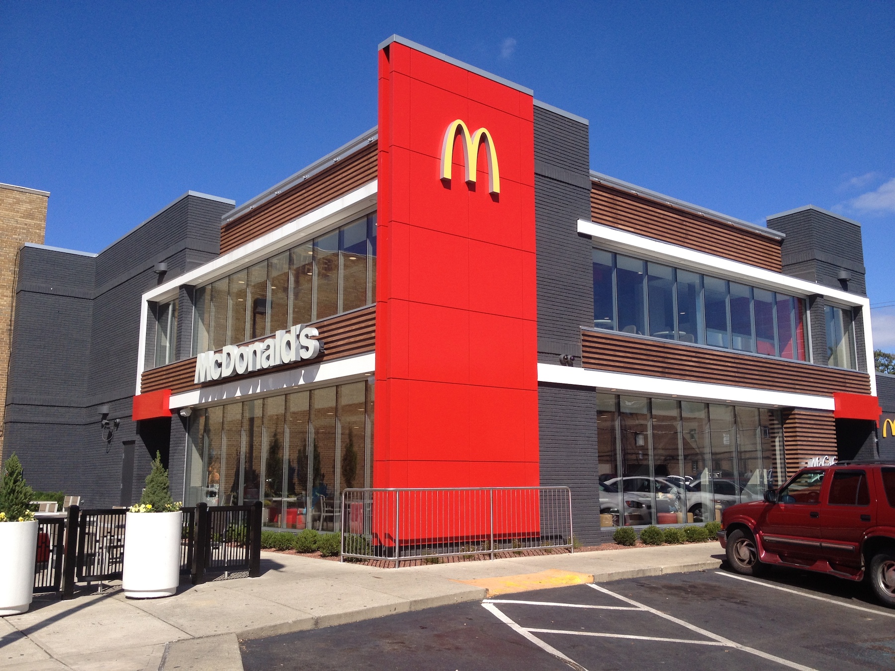 An 8-unit McDonald’s franchisee declares bankruptcy